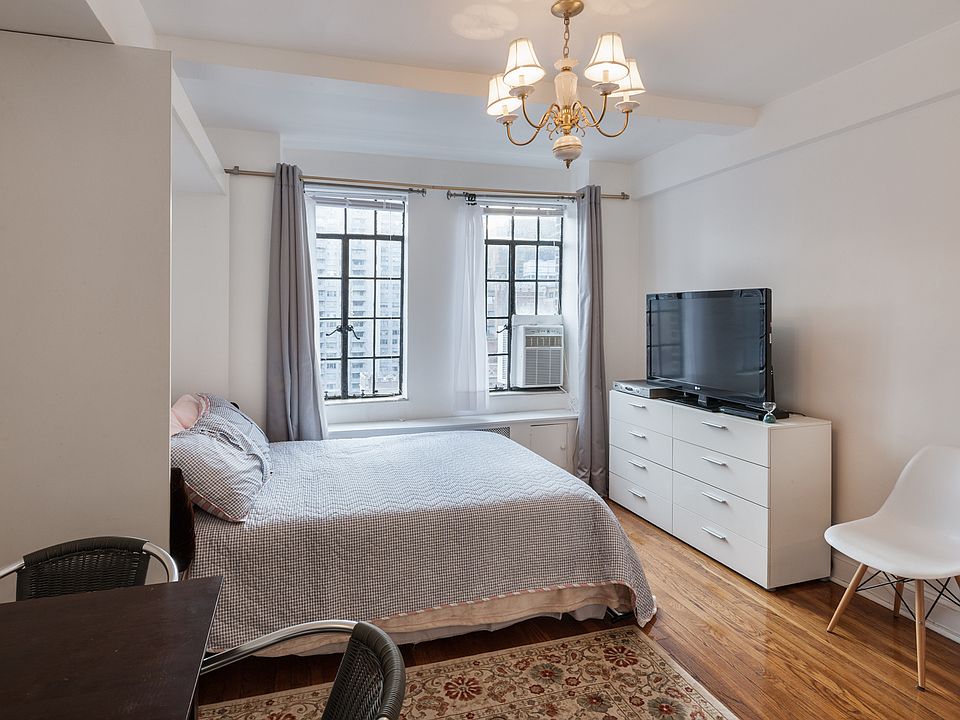 1st image of 320 E 42nd St APT 1711