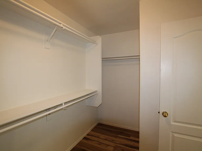 25735 W Elwood St — Photo 27