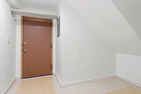 Sold by R New York | media 11