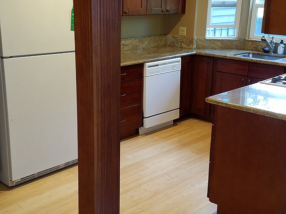 Main Floor kitchen
