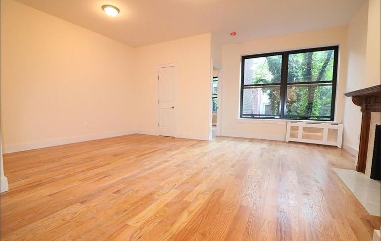 1st image of 152 W 76th St #3R