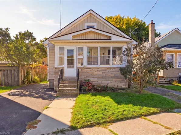 132 Grass Ave, Saint Catharines, ON L2R 1T4