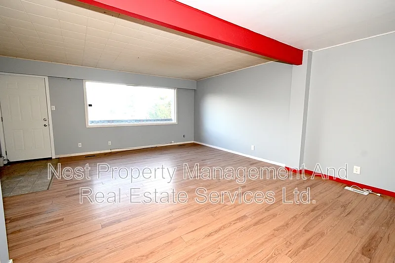 3 bed, 1.5 bath, $1,695 — Photo 3