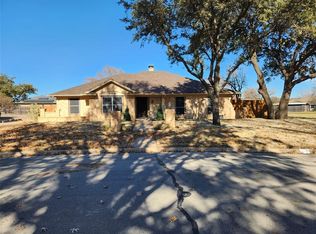 104 Baker Ct, Hurst, TX 76054