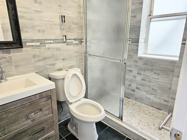 5817 Fourth Avenue 2R image 4 of 4