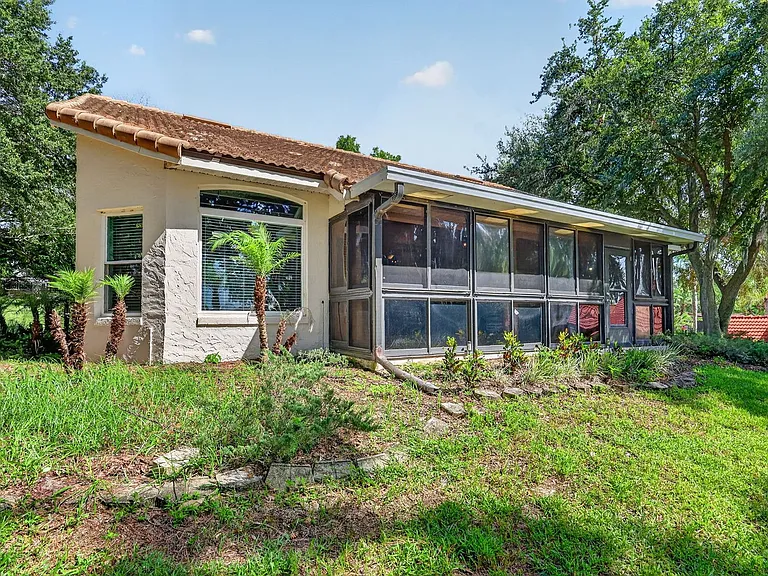 118 W Magnolia Ave — Photo 30