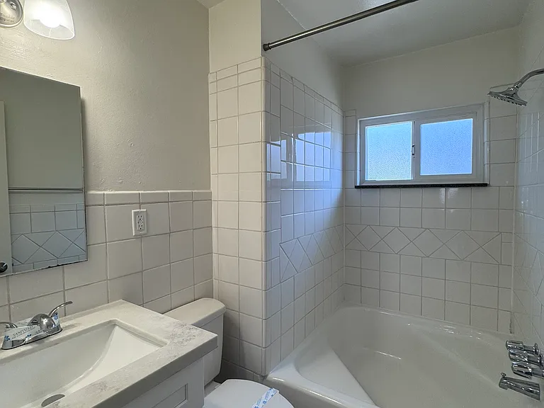 1550 Woodruff Ave #4 — Photo 17
