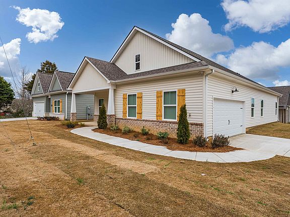 3rd image of 2225 Headrick Rd