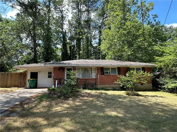 633 Brookwood Dr, Forest Park, GA 30297