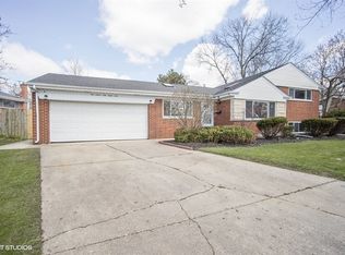 284 Drake Ln, Des Plaines, IL 60016
