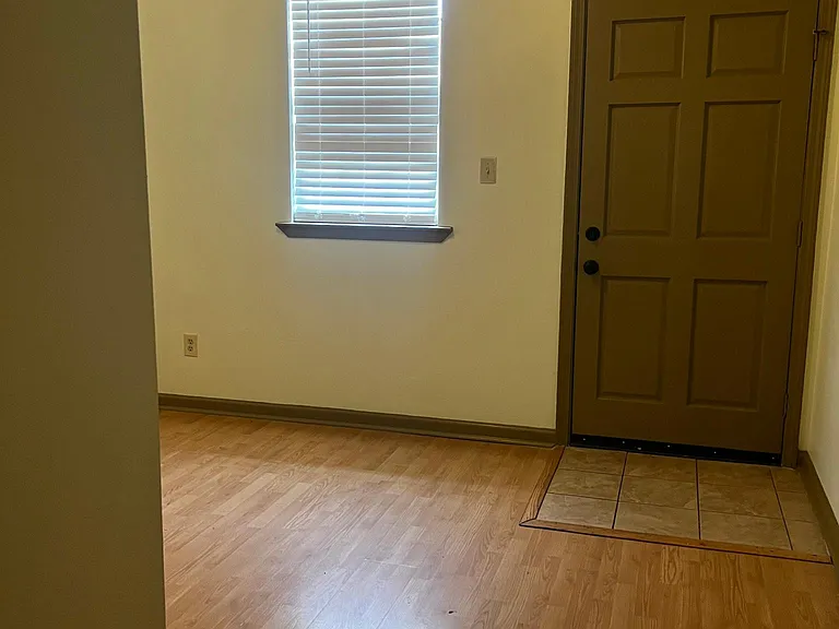 2138 Annette St — Photo 9