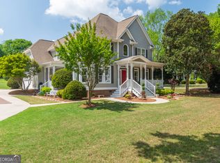 210 Mackenzie Ln, Fayetteville, GA 30214