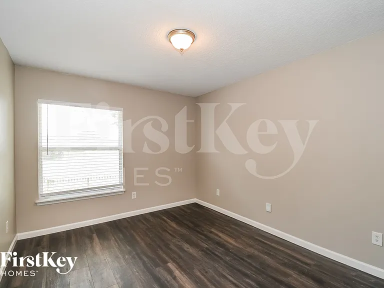 2476 Carriage Lamp Dr — Photo 12