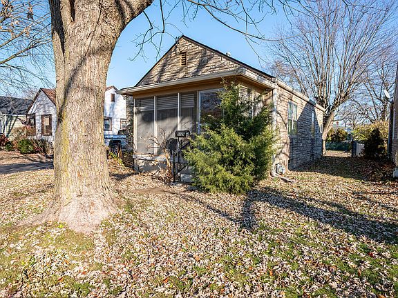 3rd image of 5029 Caroline Ave