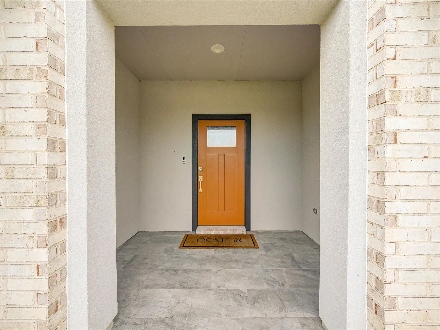 3 bed, 2.0 bath, 1738 sqft, $2,149 — Photo 4