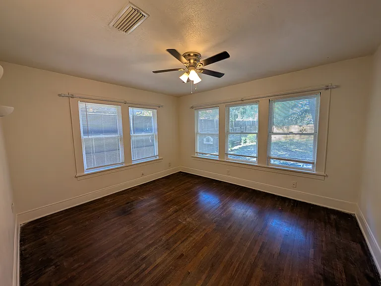 6333 Goliad Ave — Photo 5