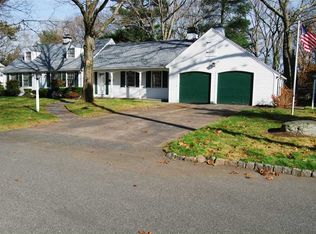 77 Jay St, Rumford, RI 02916