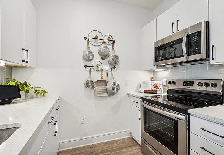 Tropia Luxury Apartments — Photo 39