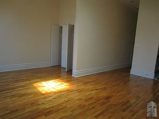 Rented by Skyline Group Real Estate | media 4