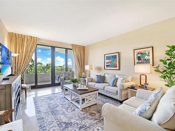 2nd image of 151 Crandon Blvd APT 634