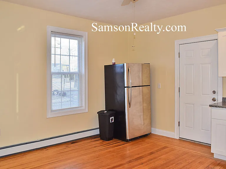 275 N Brow St #2 — Photo 3