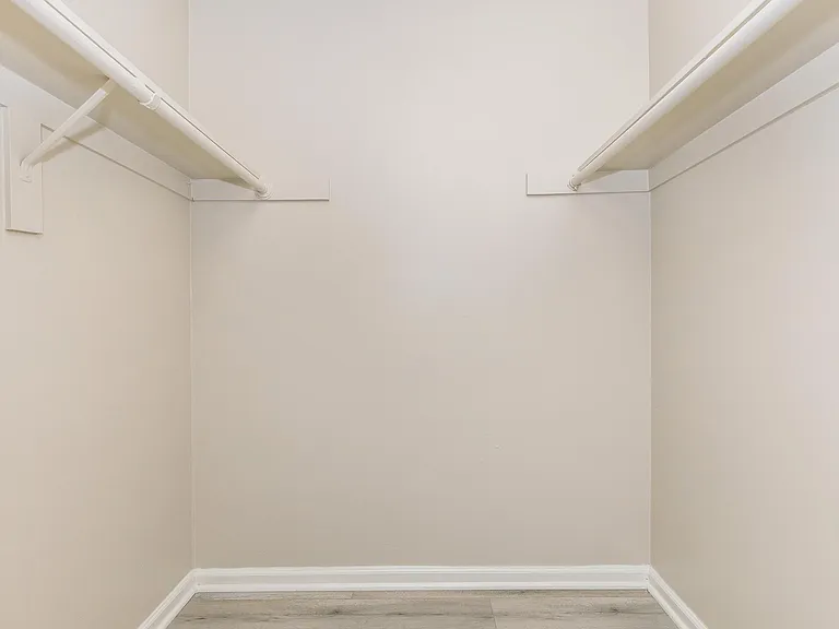 Regency Plaza Apartment Homes — Photo 55
