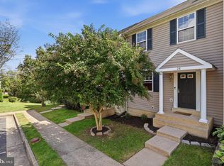 28 Quarterpole Ct, Warrenton, VA 20186
