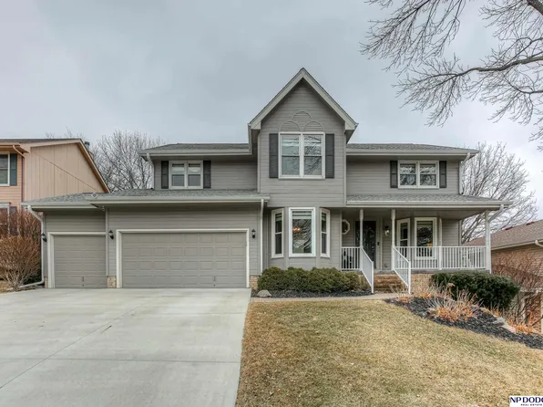 217 N 160th St, Omaha, NE 68118