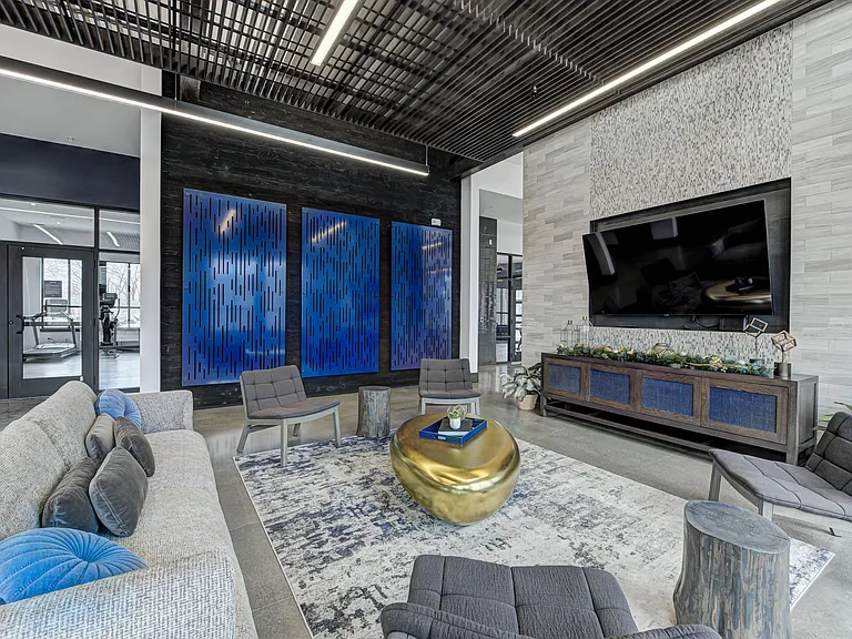 Pullman Pointe — Photo 12