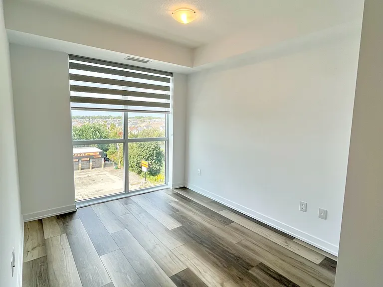 460 Dundas St E #602 — Photo 17