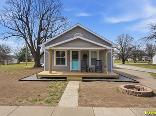 693 N 3rd St, Tecumseh, NE 68450