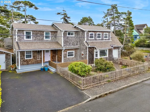 1761 S Edgewood St, Seaside, OR 97138