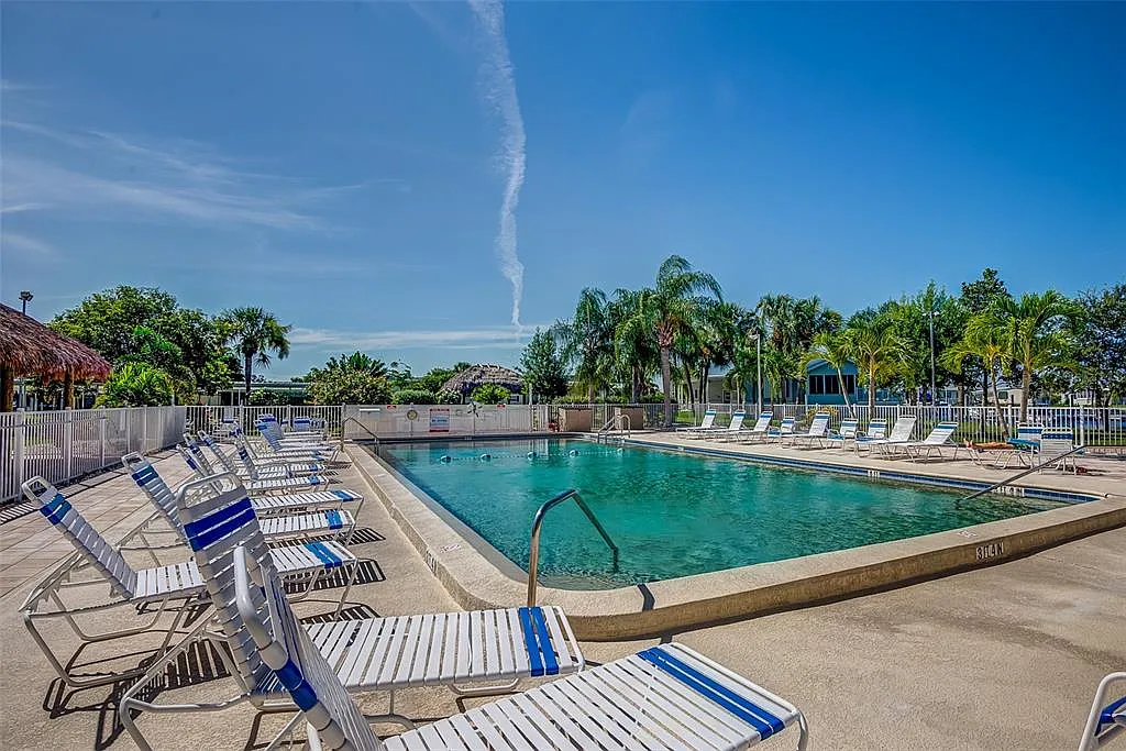 2 bed, 2.0 bath, 1776 sqft, $3,500 — Photo 4