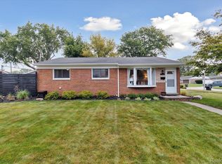 7414 Mohawk St, Westland, MI 48185