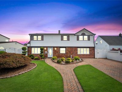 26 Bluejay Lane, Levittown, NY, 11756