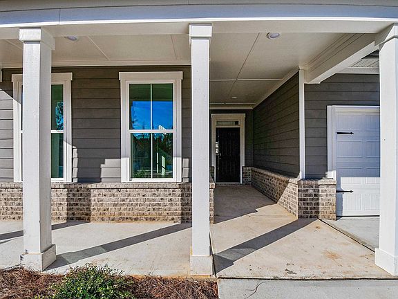 2nd image of 376 Caledonia Ct