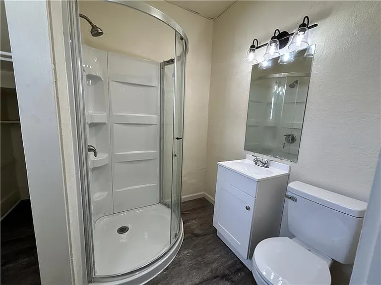 1317 Plum St #1 — Photo 4