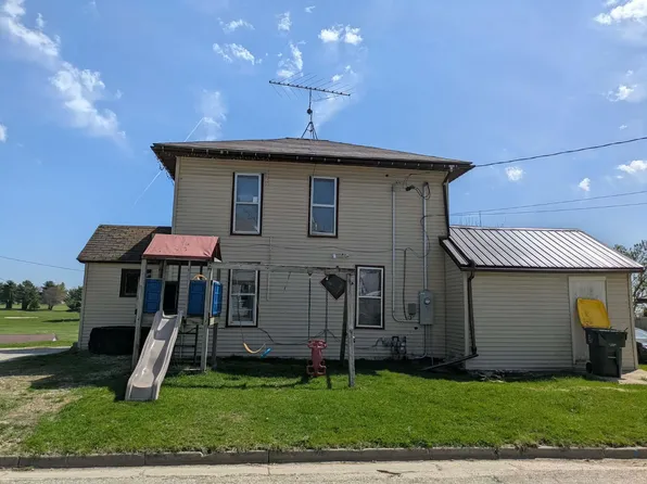 8 6th Ave SW, Waukon, IA 52172