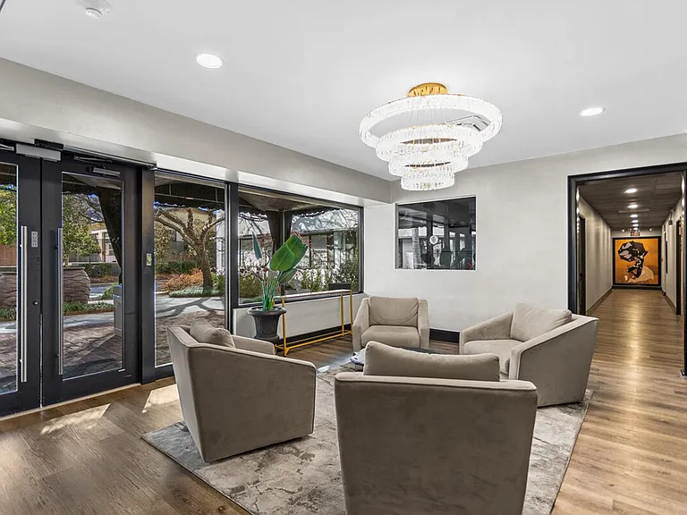 Building's Lounge