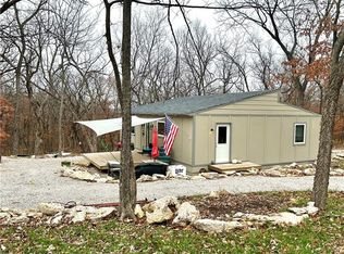 17 Pine Dr, Mound City, KS 66056