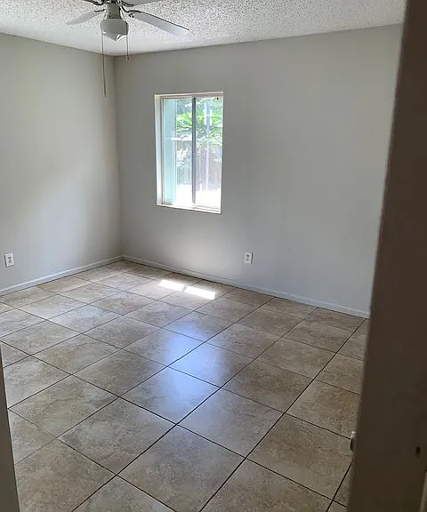 1960 Union St #5 — Photo 9