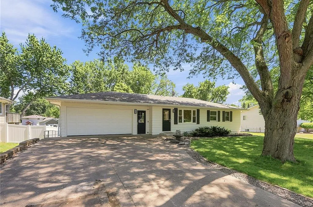 4 bed, 2764 sqft, $3,500 — Photo 1