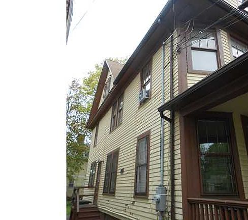 5th image of 519 Laurel Ave