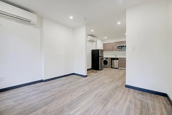 Rented by REAL New York | media 14