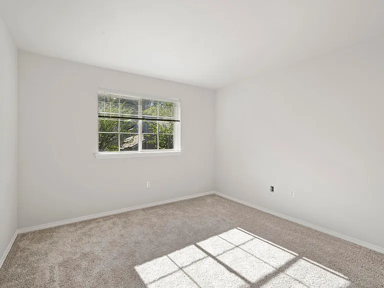 Water's Edge Townhomes — Photo 27