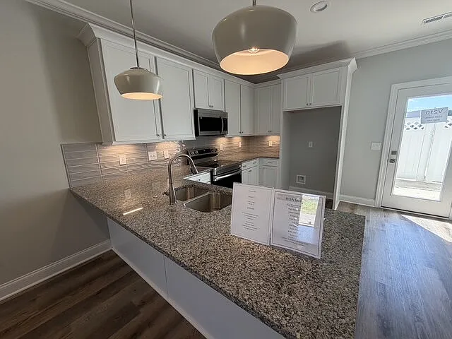2 bed, 2.5 bath, 1357 sqft, $2,299 — Photo 3