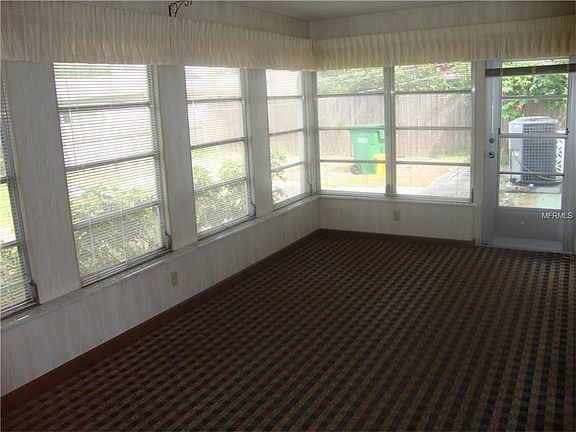4th image of 3673 Shady Bluffs Dr