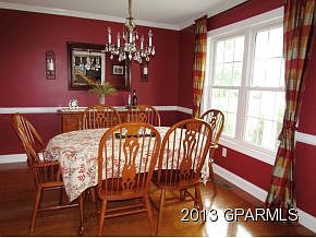 5th image of 907 Sunnyfield Dr