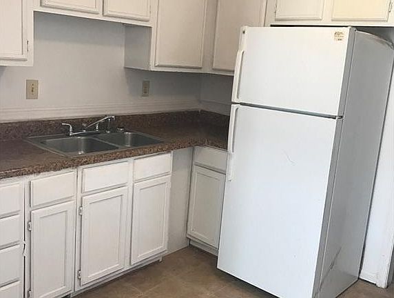 2nd image of 6029 Bradford Dr Unit A