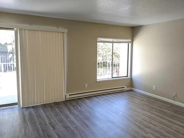 5533 Mission St #204 — Photo 3